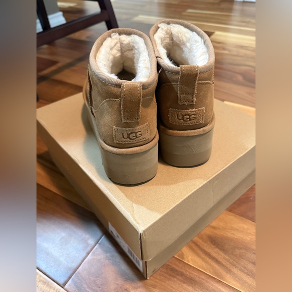 UGG® Classic Ultra Mini Platform Boot (Women) - Picture 6 of 15
